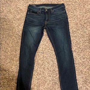 CLASSIC A&F DARK JEANS